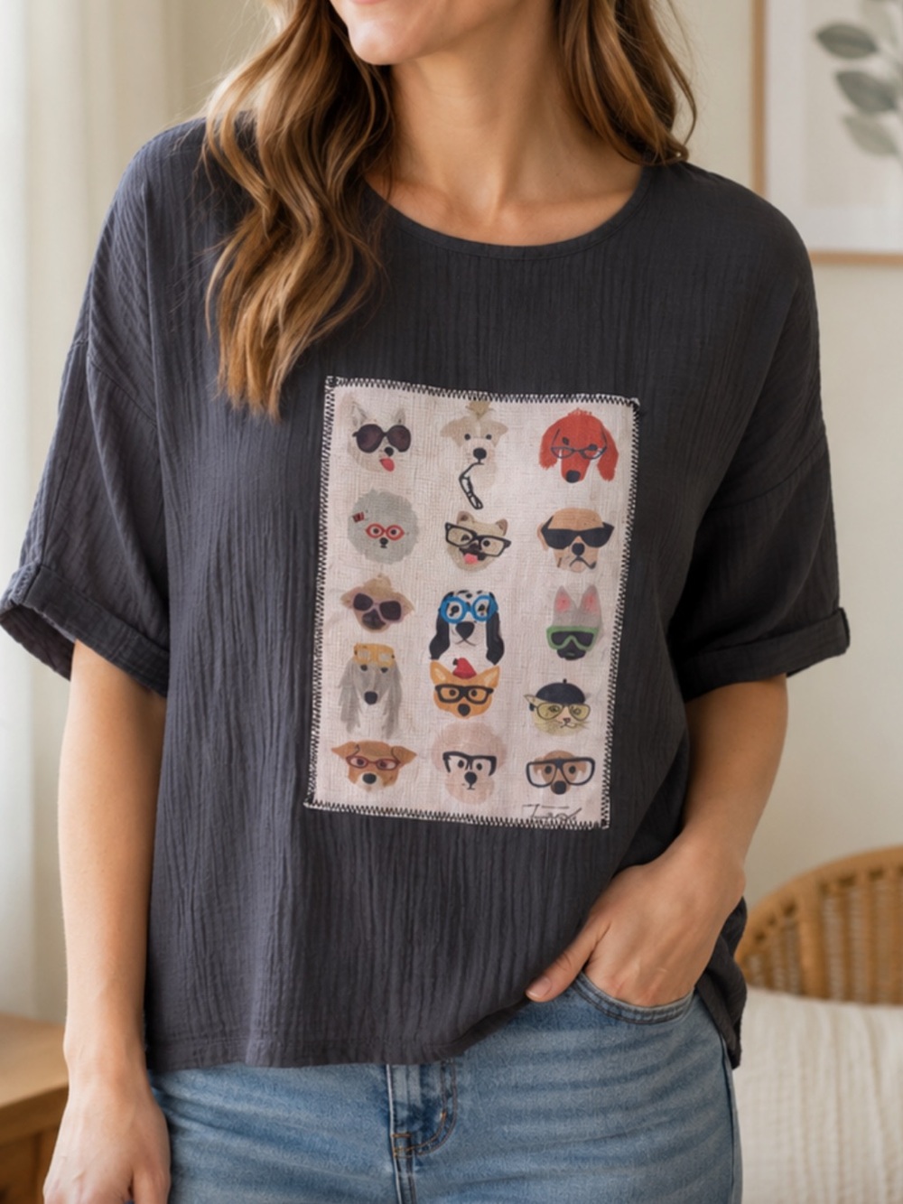Inoah Women’s Charcoal Gauze Graphic Dog Patch Short Sleeve Art To WearTop